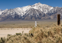 Manzanar monument